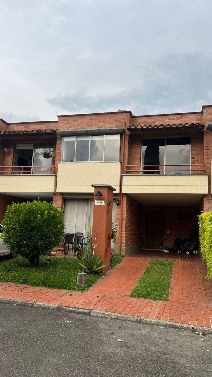 Casa en venta Antioquia Envigado San José 155 m2 Habitaciones 3 Baños 3 Garajes 2 Precio $900000000