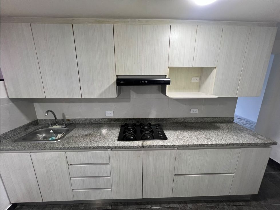 Apartamento en arriendo Antioquia Medellín La Mota 84 m2 Habitaciones 3 Baños 2 Garajes 1 Precio $3400000