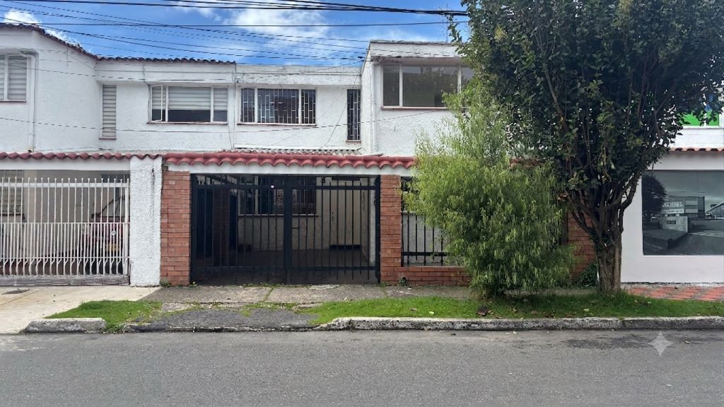 Casa en arriendo Cundinamarca Bogotá Los Andes 190 m2 Habitaciones 5 Baños 3 Garajes 2 Precio $5400000
