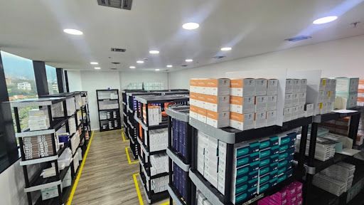 Oficina en venta Antioquia Medellín Castropol 106 m2 Habitaciones 0 Baños 1 Garajes 2 Precio $1665000000
