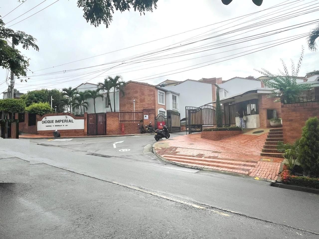 Casa en venta Santander Bucaramanga El Tejar 130 m2 Habitaciones 3 Baños 4 Garajes 1 Precio $930000000