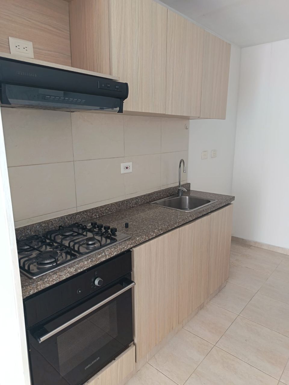 Apartamento en arriendo Tolima Ibagué Cr Tejares 76 m2 Habitaciones 3 Baños 2 Garajes 1 Precio $1400000