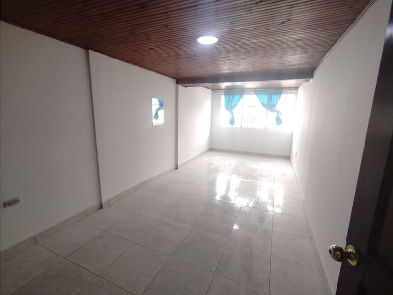 Casa en venta Cundinamarca Bogotá Super Manzana 5 220 m2 Habitaciones 4 Baños 3 Garajes 1 Precio $520000000