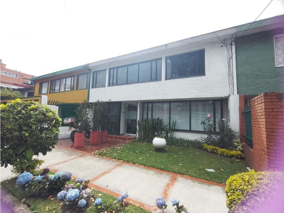 Oficina en arriendo Cundinamarca Bogotá Polo Club 255 m2 Habitaciones 0 Baños 5 Garajes 1 Precio $10000000