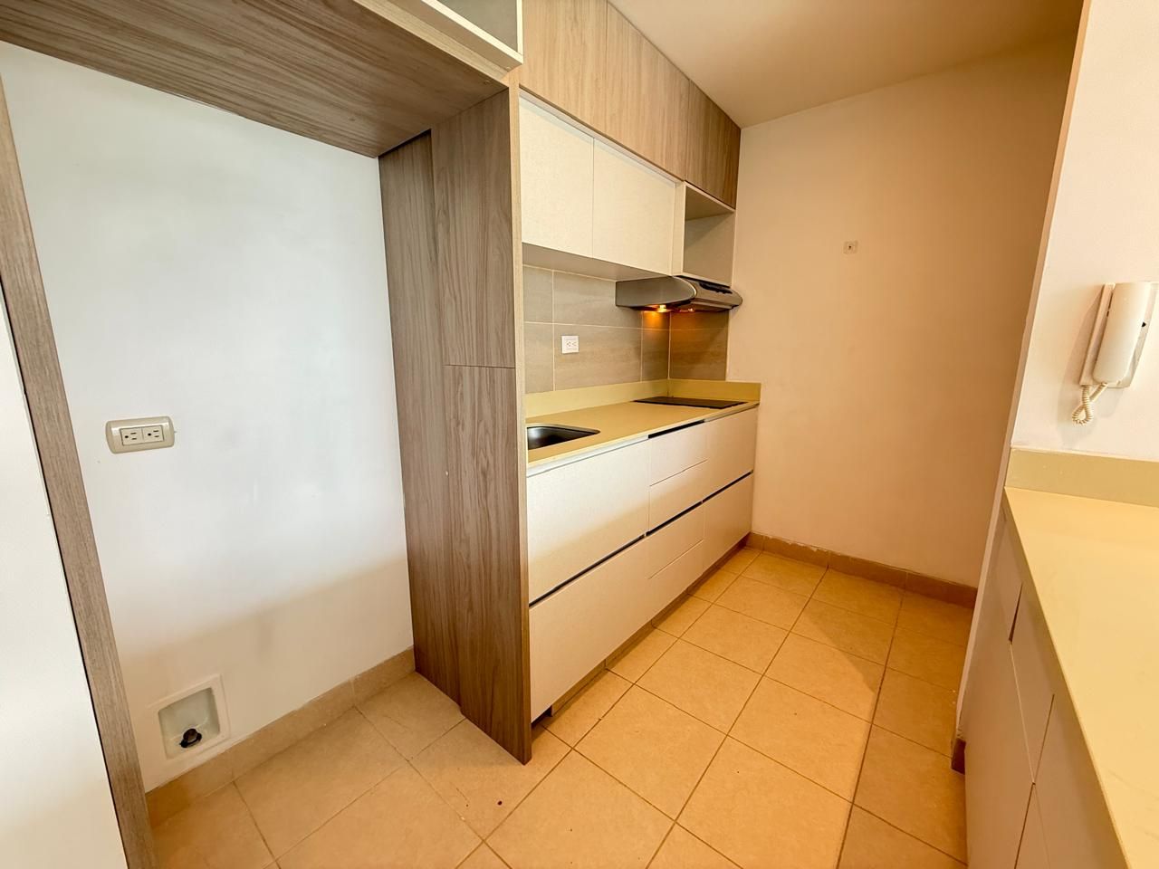 Apartaestudio en arriendo Antioquia Medellín La Aguacatala 62 m2 Habitaciones 1 Baños 2 Garajes 1 Precio $3500000