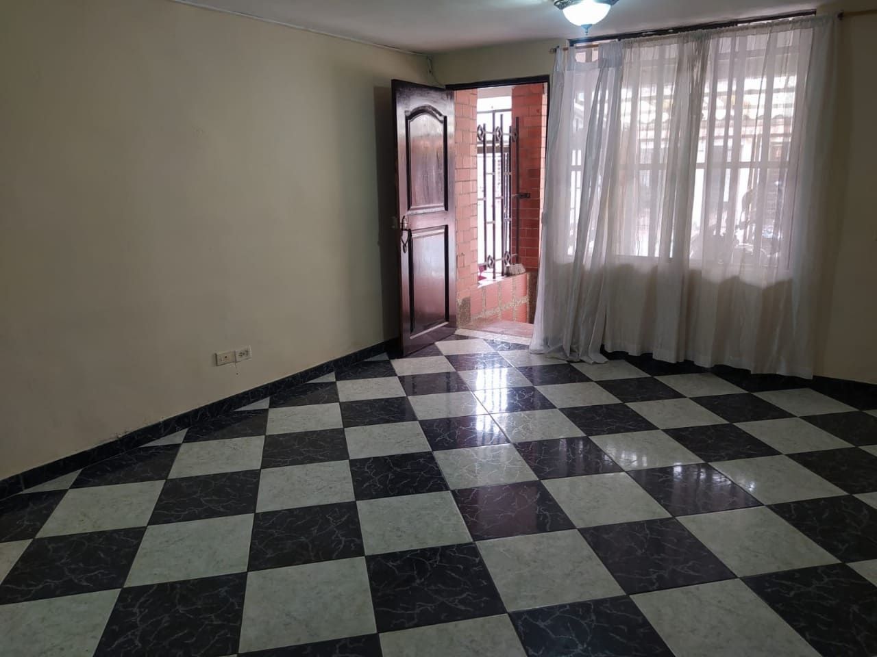 Apartaestudio en arriendo Antioquia Medellín Bosques De San Pablo 44 m2 Habitaciones 1 Baños 1 Garajes 0 Precio $1700000