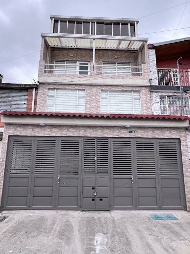 Casa en venta Cundinamarca Bogotá Ponderosa 330 m2 Habitaciones 9 Baños 8 Garajes 3 Precio $1100000000