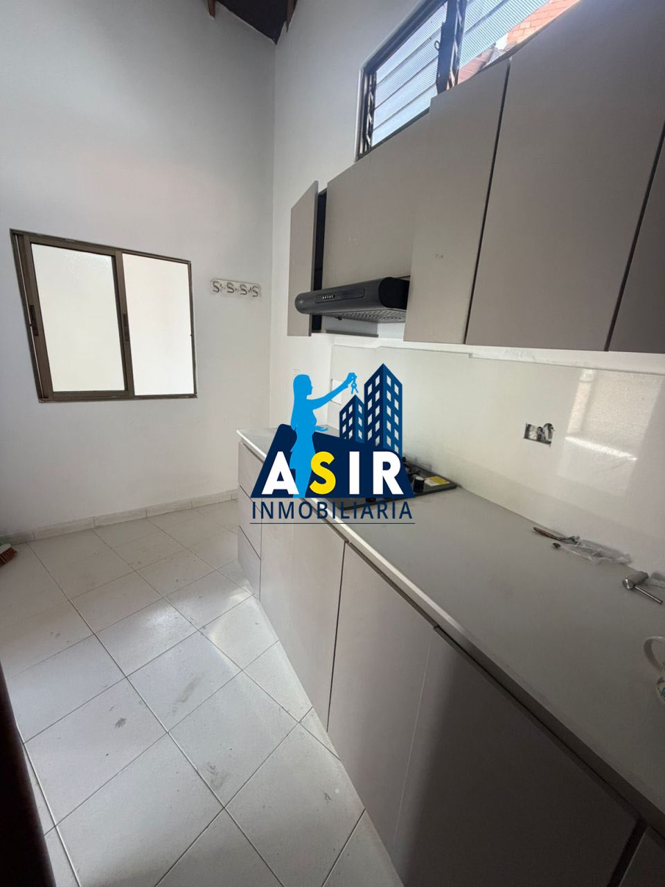 Apartamento en arriendo Antioquia Medellín Simon Bolivar 86 m2 Habitaciones 2 Baños 2 Garajes 0 Precio $3000000