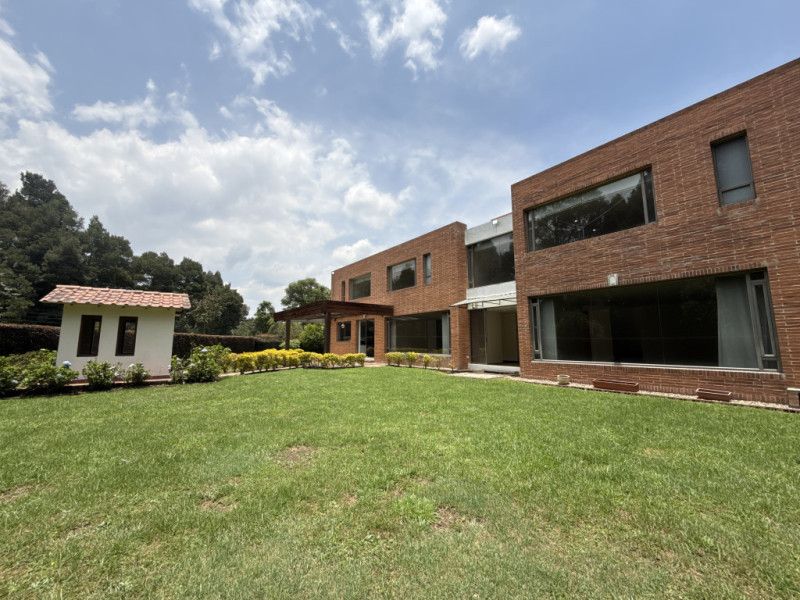 Casa en arriendo Cundinamarca Bogotá Casa Blanca 500 m2 Habitaciones 4 Baños 5 Garajes 6 Precio $14746000