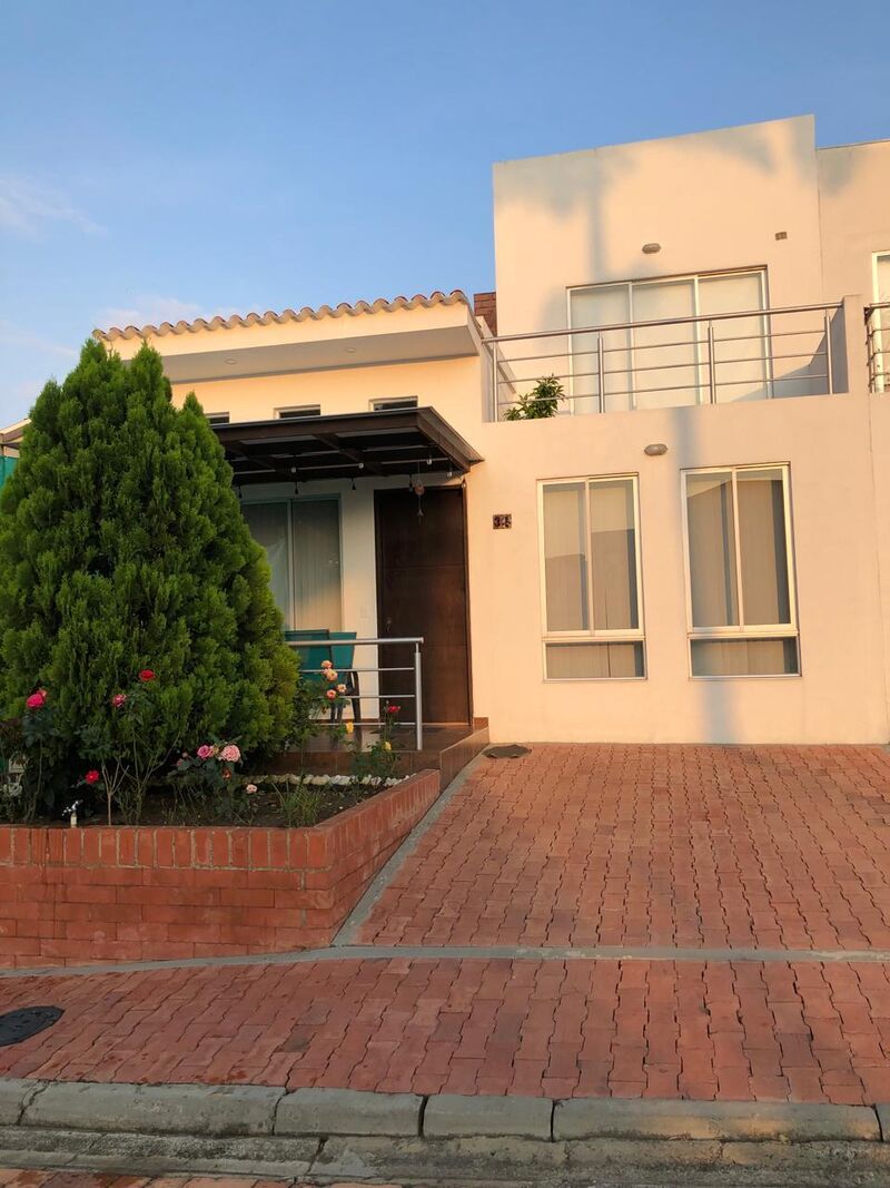 Casa en venta Cundinamarca La Mesa Santa Barbara 125 m2 Habitaciones 3 Baños 2 Garajes 1 Precio $560000000