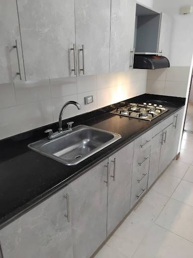 Apartamento en arriendo Antioquia Envigado La Inmaculada 85 m2 Habitaciones 3 Baños 2 Garajes 1 Precio $3750000