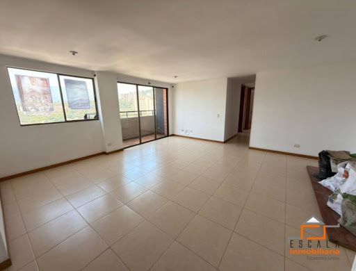 Apartamento en arriendo Antioquia Medellín Loma De Los Bernal 85 m2 Habitaciones 3 Baños 2 Garajes 1 Precio $3000000