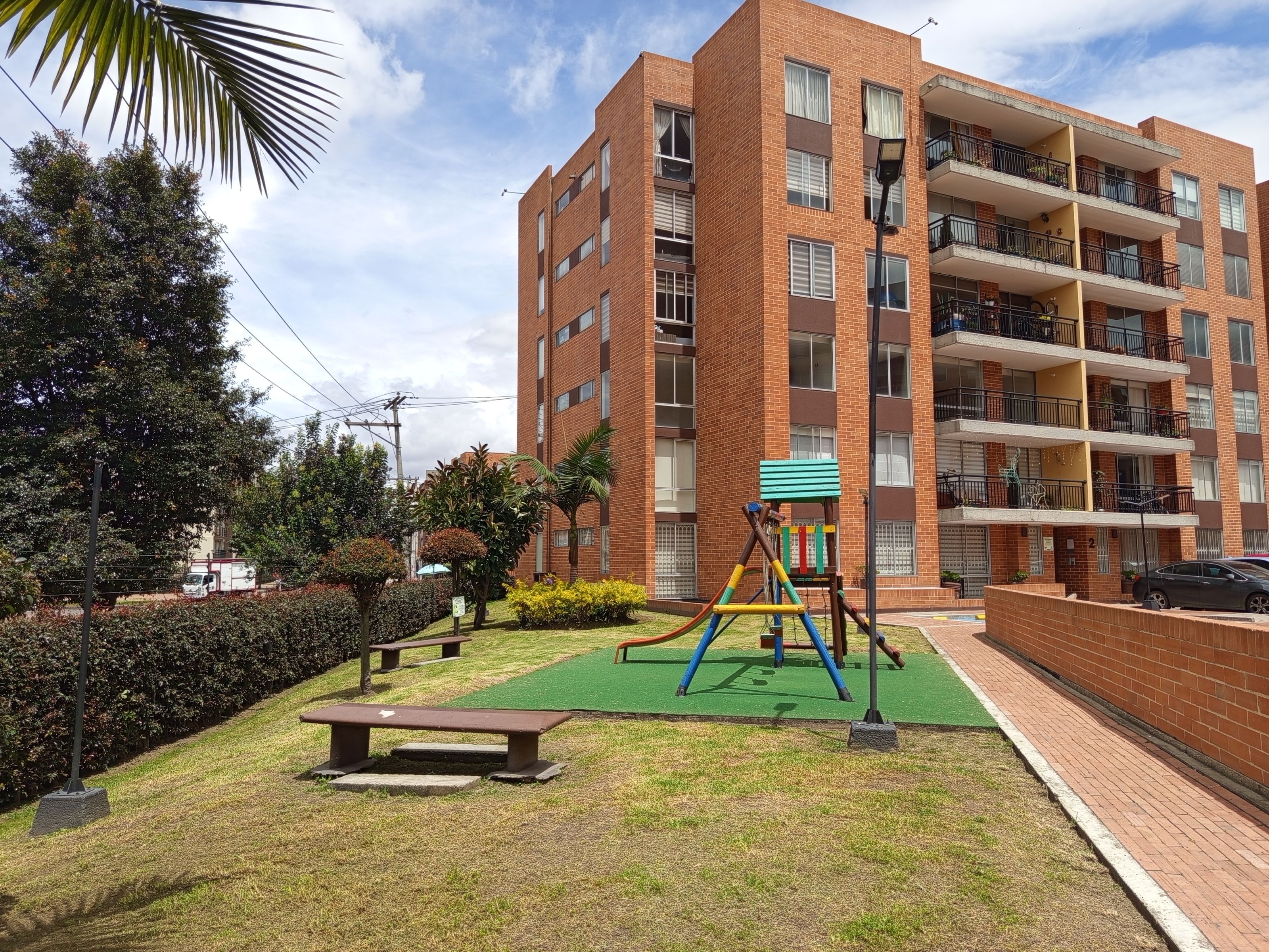 Apartamento en venta Cundinamarca Bogotá El Dorado 96 m2 Habitaciones 3 Baños 2 Garajes 1 Precio $510000000