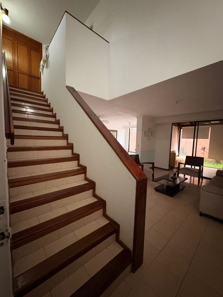 Casa en venta Valle Del Cauca Cali Urbanización San Joaquín 178 m2 Habitaciones 3 Baños 4 Garajes 2 Precio $620000000