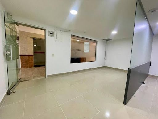 Oficina en arriendo Antioquia Medellín San Diego 108 m2 Habitaciones 0 Baños 2 Garajes 4 Precio $7400000