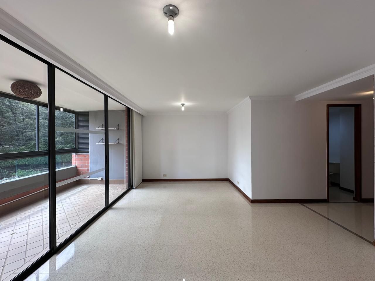 Apartamento en arriendo Antioquia Medellín Los Balsos No 2 116 m2 Habitaciones 4 Baños 3 Garajes 2 Precio $6300000