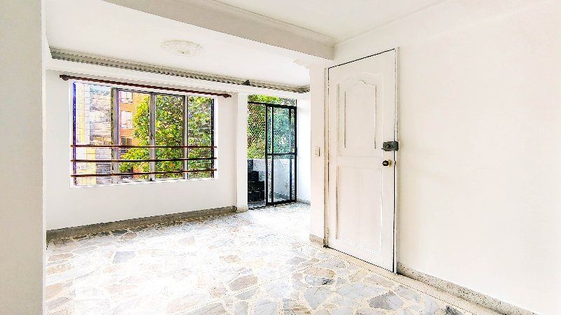 Apartaestudio en arriendo Antioquia Medellín Las Acacias 42 m2 Habitaciones 1 Baños 1 Garajes 0 Precio $2300000