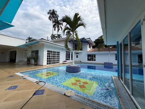 Casa en arriendo Valle Del Cauca Cali Nueva Tequendama 1100 m2 Habitaciones 6 Baños 6 Garajes 6 Precio $22000000
