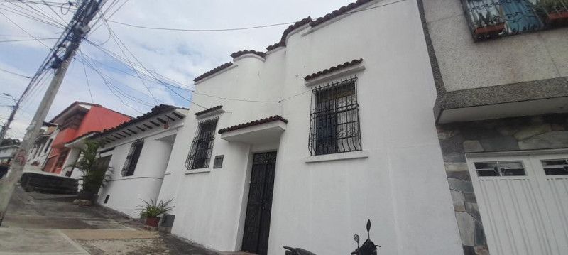 Casa en arriendo Valle Del Cauca Cali San Antonio 365 m2 Habitaciones 9 Baños 5 Garajes 0 Precio $10000000