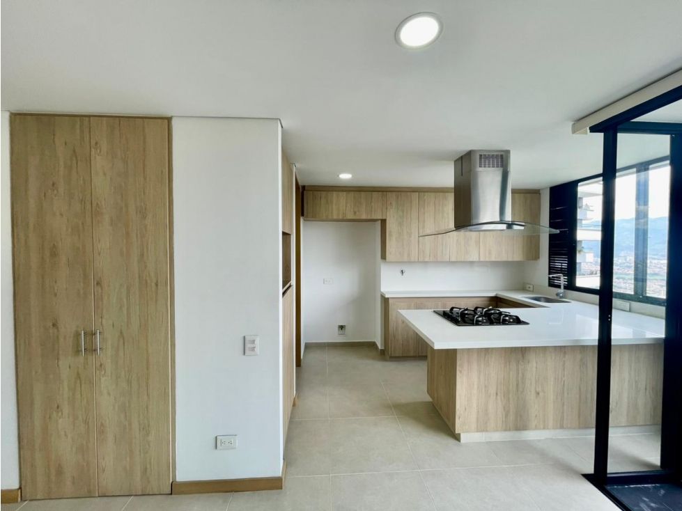 Apartamento en arriendo Antioquia Medellín Asomadera No2 87 m2 Habitaciones 3 Baños 3 Garajes 2 Precio $5200000