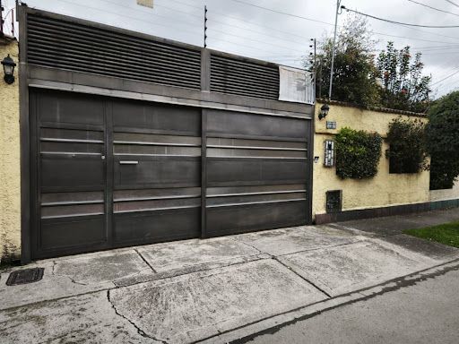 Casa en arriendo Cundinamarca Bogotá Estrella Del Norte 285 m2 Habitaciones 4 Baños 4 Garajes 3 Precio $6500000