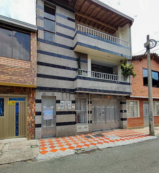 Casa en arriendo Antioquia Medellín La Gloria 140 m2 Habitaciones 4 Baños 3 Garajes 0 Precio $2800000