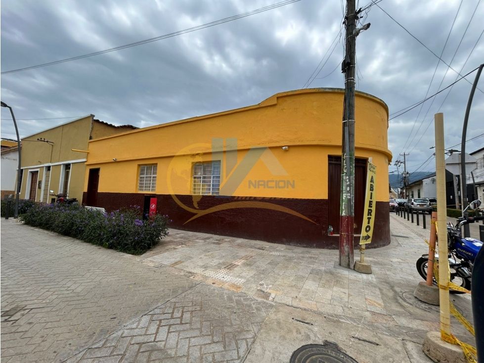 Casa en arriendo o venta Santander Bucaramanga Garcia Rovira 280 m2 Habitaciones 10 Baños 4 Garajes 0 Precio venta $790000000 Precio arriendo $8000000