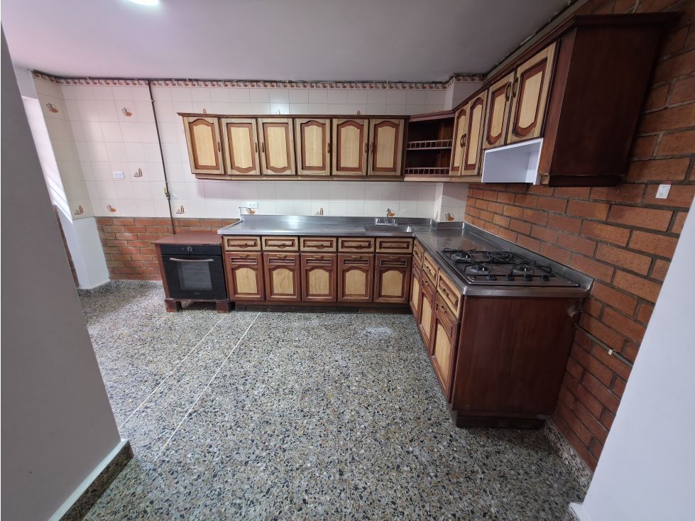 Casa en arriendo Antioquia Medellín San Miguel 200 m2 Habitaciones 4 Baños 2 Garajes 0 Precio $2500000