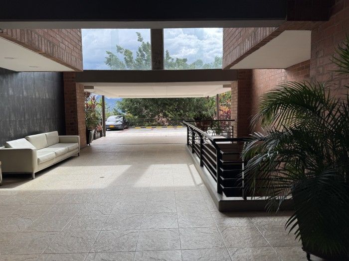 Apartamento en arriendo Antioquia Medellín El Tesoro 350 m2 Habitaciones 3 Baños 5 Garajes 4 Precio $8500000