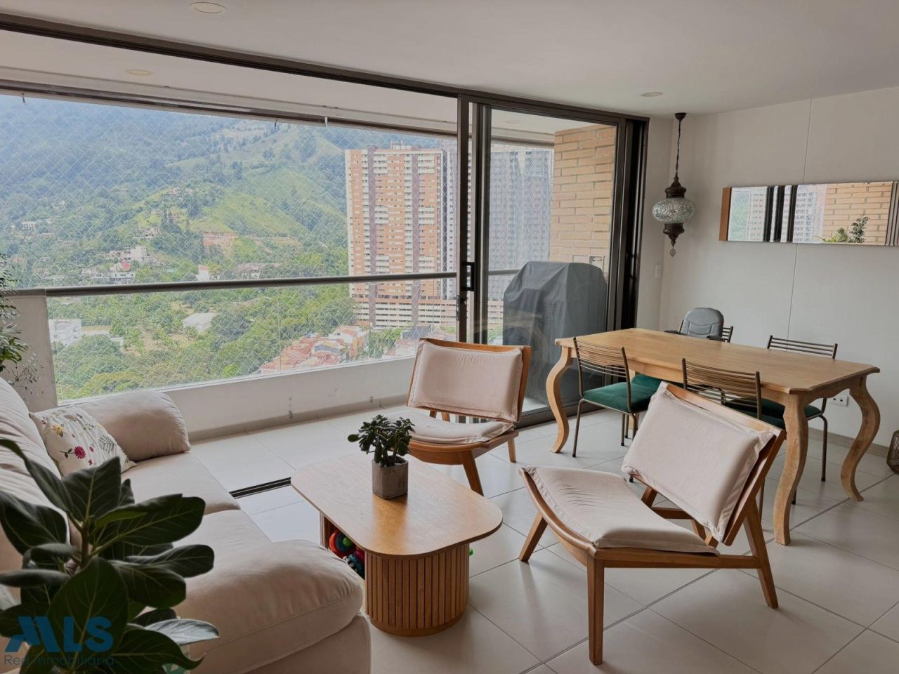 Apartamento en venta Antioquia Sabaneta Lagos De La Doctora 98 m2 Habitaciones 3 Baños 3 Garajes 2 Precio $735000000