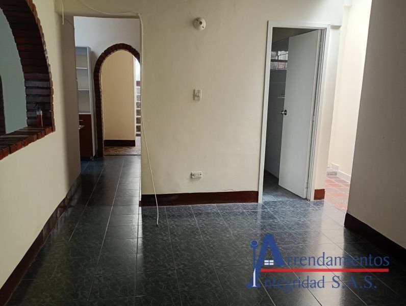 Apartamento en arriendo Antioquia Medellín Fatima 220 m2 Habitaciones 5 Baños 3 Garajes 1 Precio $4000000