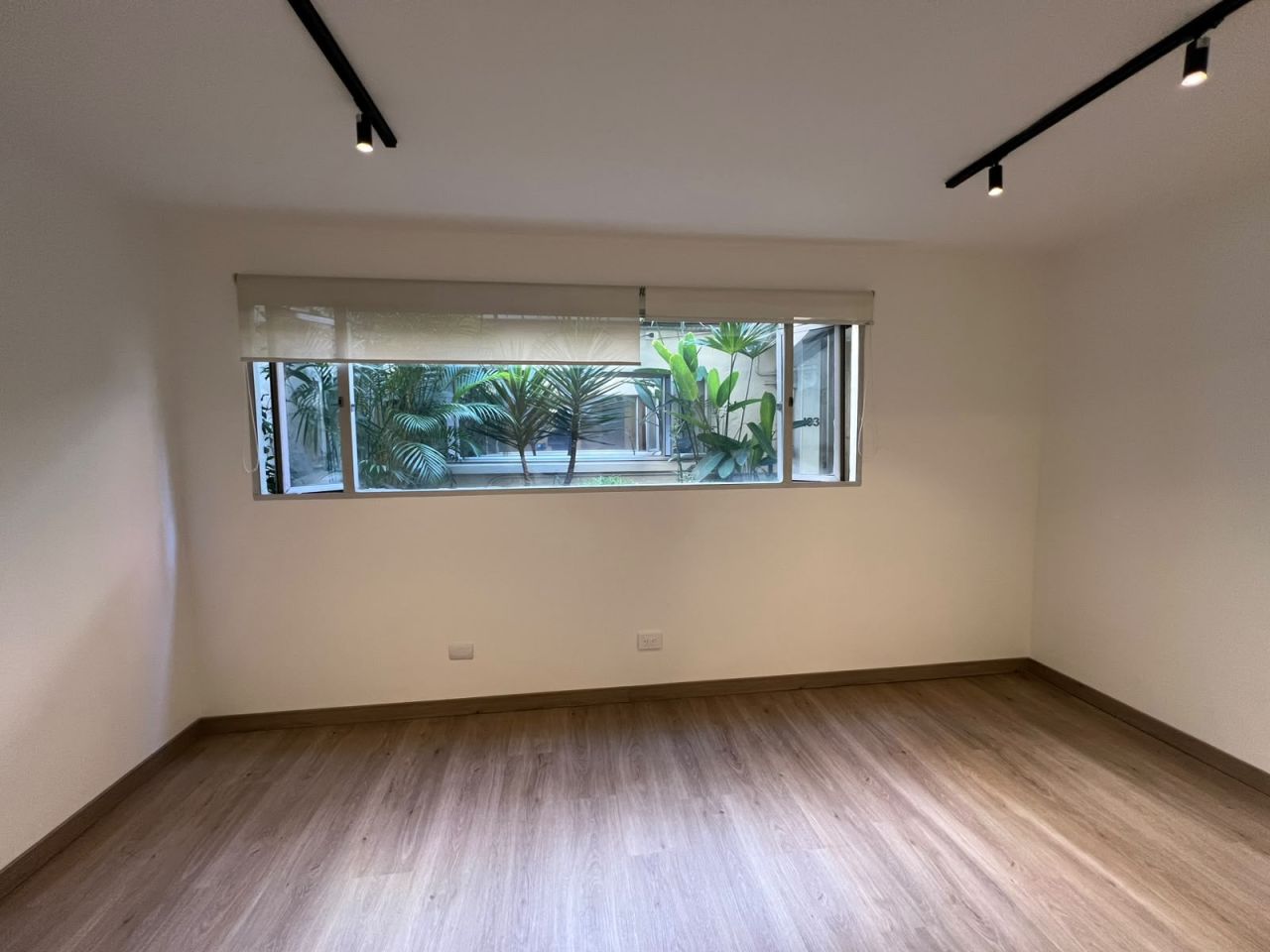 Oficina en arriendo Antioquia Medellín Santa Teresita 21 m2 Habitaciones 0 Baños 1 Garajes 1 Precio $3000000