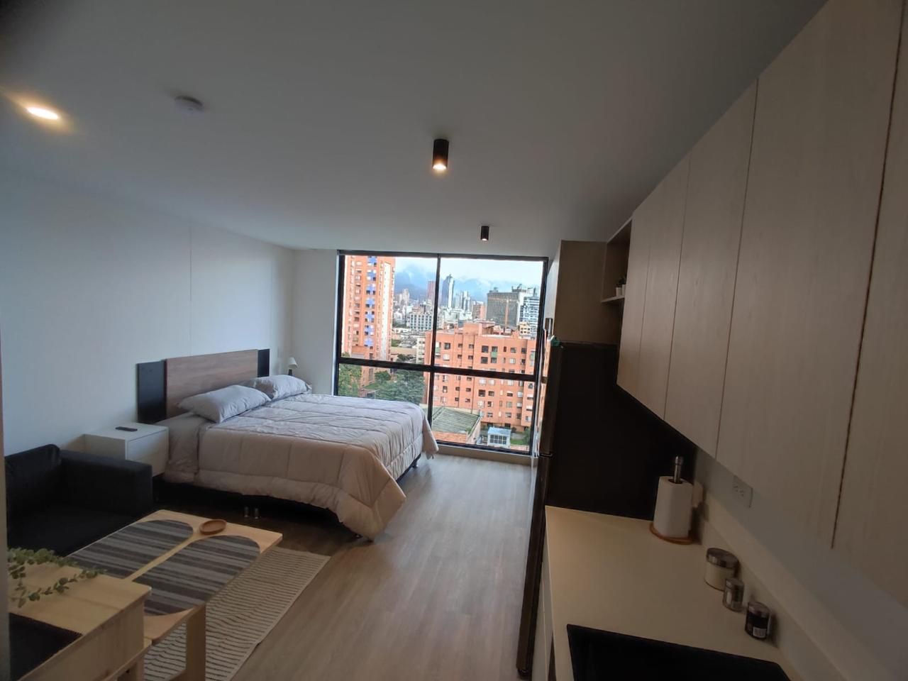 Apartaestudio en arriendo Cundinamarca Bogotá Gran América 31 m2 Habitaciones 1 Baños 1 Garajes 0 Precio $3000000