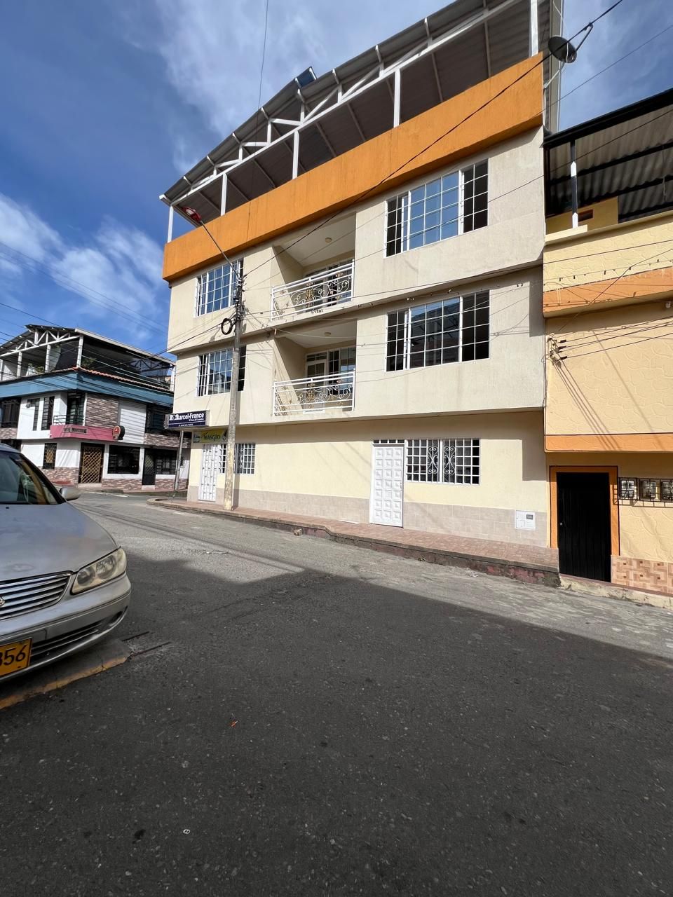 Casa en arriendo Tolima Ibagué Ambalá 240 m2 Habitaciones 4 Baños 3 Garajes 0 Precio $2000000