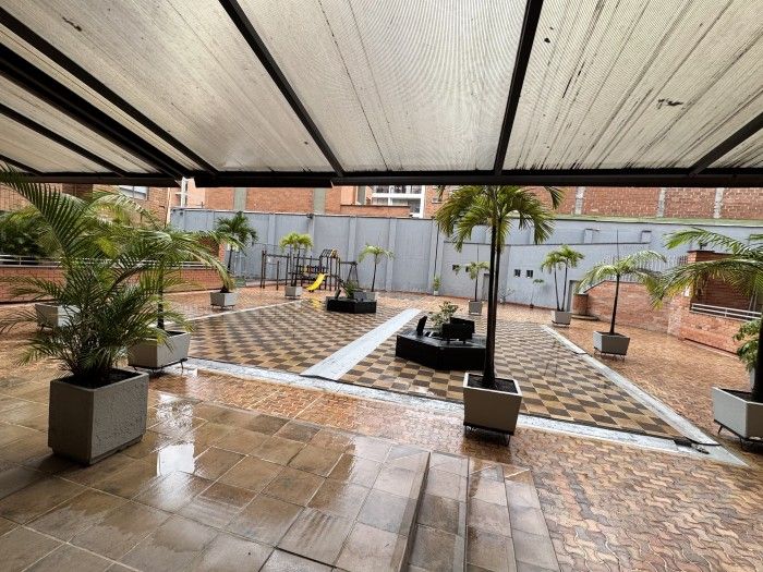 Apartamento en arriendo Antioquia Medellín La Castellana 100 m2 Habitaciones 4 Baños 3 Garajes 1 Precio $3700000