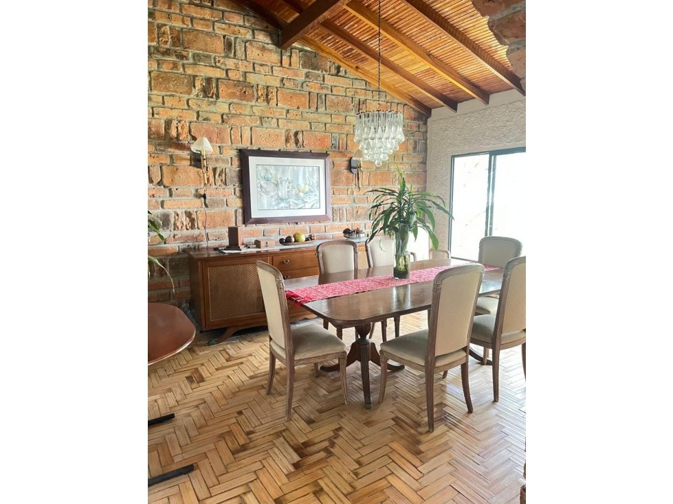 Casa en venta Antioquia Envigado El Chinguí 289 m2 Habitaciones 5 Baños 3 Garajes 2 Precio $2100000000