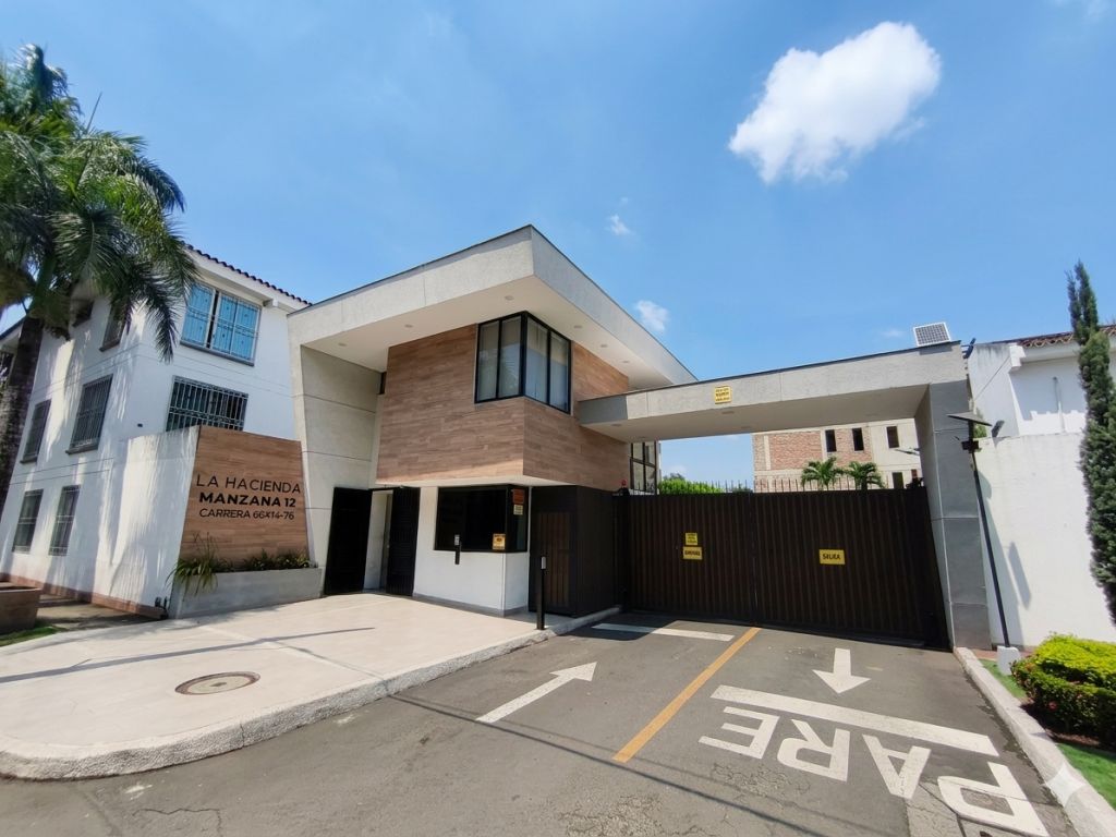 Casa en venta Valle Del Cauca Cali La Hacienda 387 m2 Habitaciones 7 Baños 5 Garajes 2 Precio $1450000000