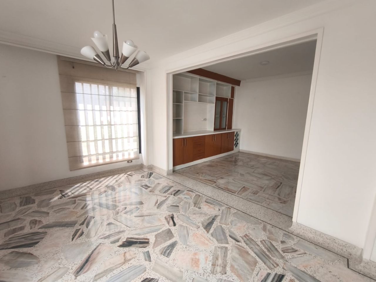 Casa en arriendo Valle Del Cauca Cali La Hacienda 300 m2 Habitaciones 4 Baños 3 Garajes 1 Precio $4700000