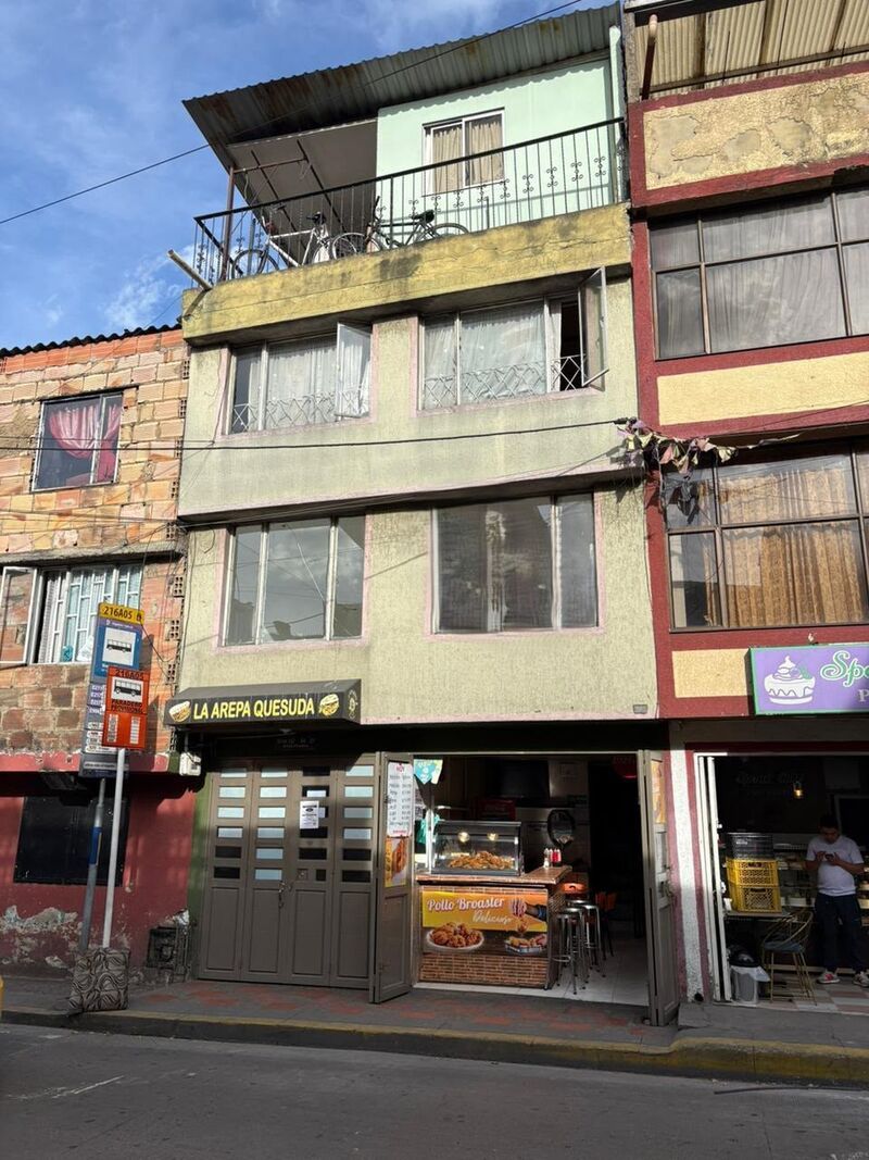 Casa en venta Cundinamarca Bogotá Villa Gladis 280 m2 Habitaciones 15 Baños 10 Garajes 0 Precio $600000000