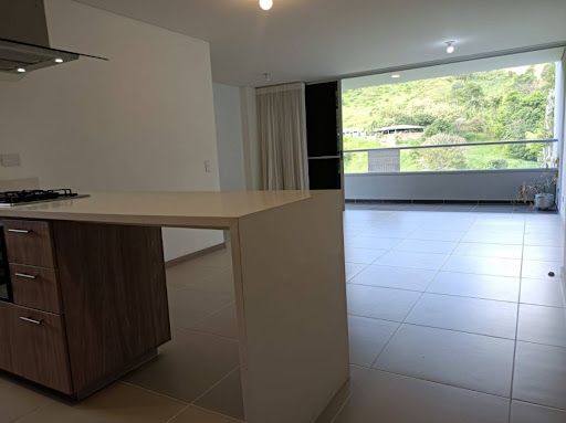 Apartamento en arriendo Antioquia Envigado El Chinguí 100 m2 Habitaciones 3 Baños 3 Garajes 2 Precio $4800000
