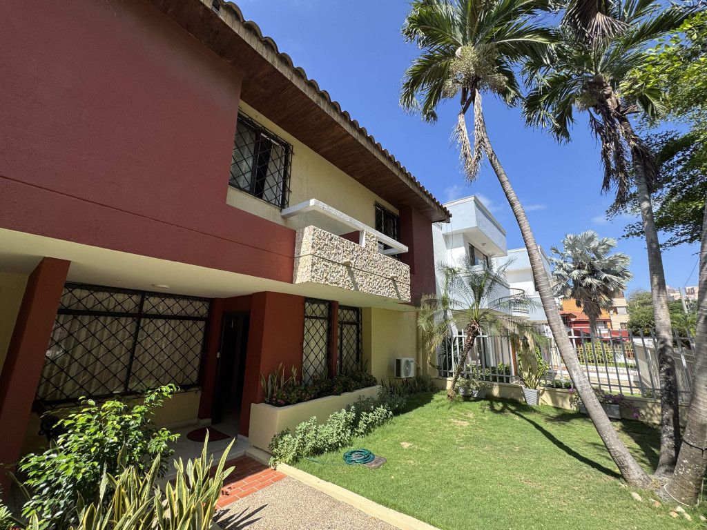Casa en venta Atlántico Barranquilla Altos De Riomar 280 m2 Habitaciones 4 Baños 5 Garajes 2 Precio $1200000000