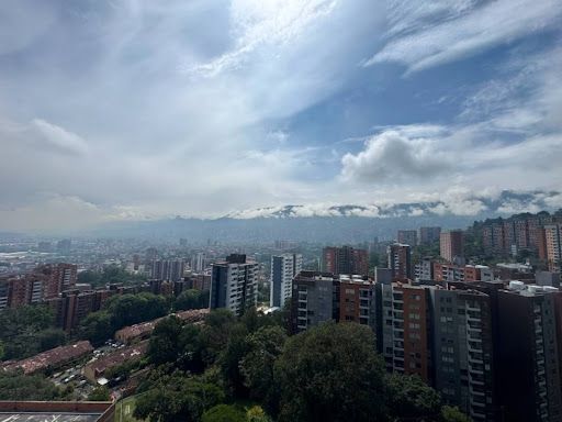 Apartamento en arriendo Antioquia Envigado El Salado 70 m2 Habitaciones 3 Baños 2 Garajes 1 Precio $2800000