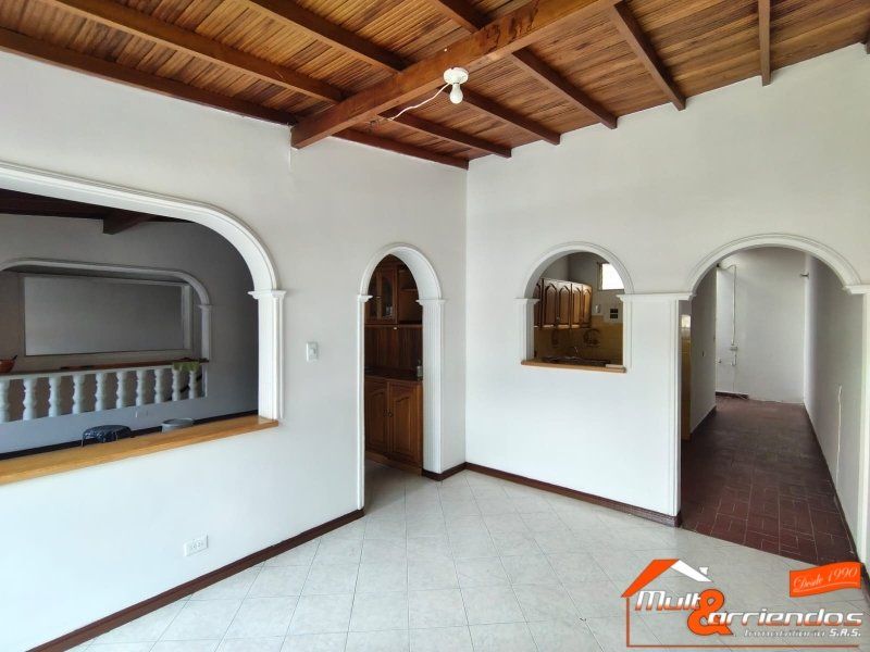 Casa en arriendo Antioquia Medellín Santa Rosa De Lima 100 m2 Habitaciones 3 Baños 2 Garajes 0 Precio $3800000