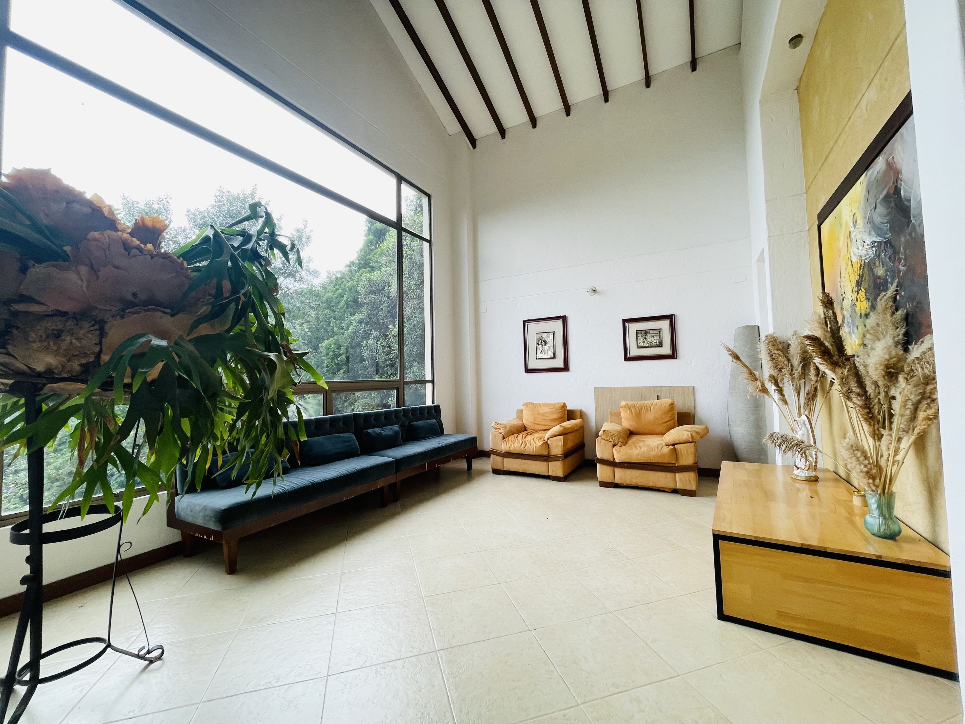 Casa Campestre en arriendo Antioquia Envigado Asd 300 m2 Habitaciones 4 Baños 4 Garajes 2 Precio $9000000