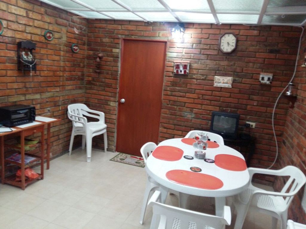 Casa en venta Cundinamarca Bogotá Margaritas I Sector 250 m2 Habitaciones 4 Baños 2 Garajes 1 Precio $950000000