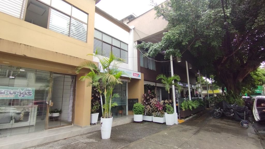 Oficina en arriendo Valle Del Cauca Cali Santa Mónica 105 m2 Habitaciones 0 Baños 2 Garajes 0 Precio $3500000