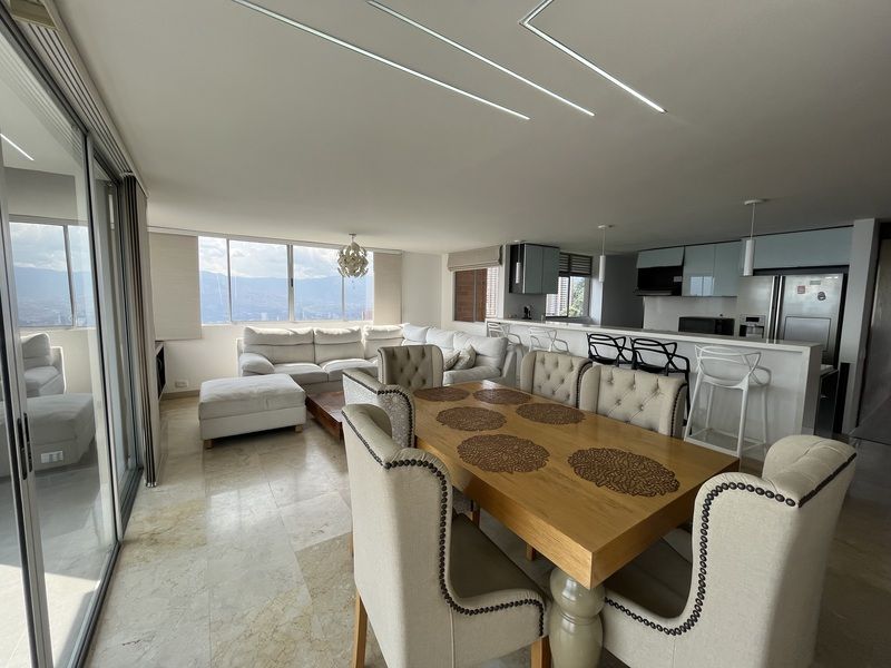 Apartamento en arriendo Antioquia Medellín Asomadera No2 165 m2 Habitaciones 3 Baños 4 Garajes 2 Precio $8000000