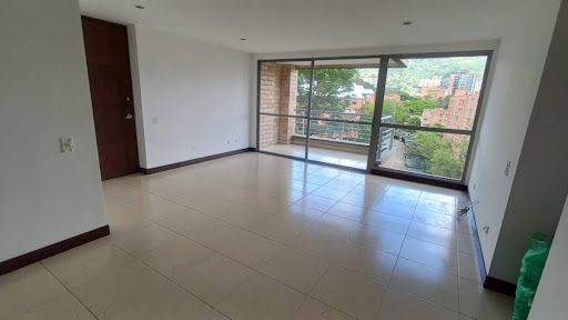 Apartamento en arriendo Antioquia Envigado La Inmaculada 100 m2 Habitaciones 3 Baños 2 Garajes 1 Precio $4500000
