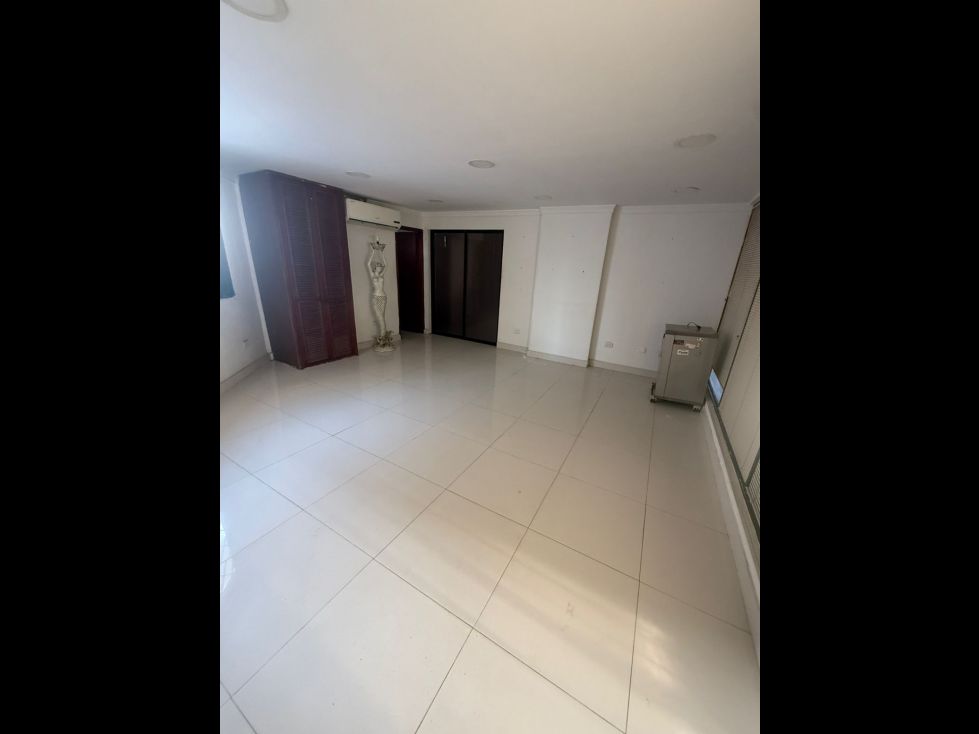 Oficina en arriendo Magdalena Santa Marta Centro 100 m2 Habitaciones 0 Baños 2 Garajes 0 Precio $3680000
