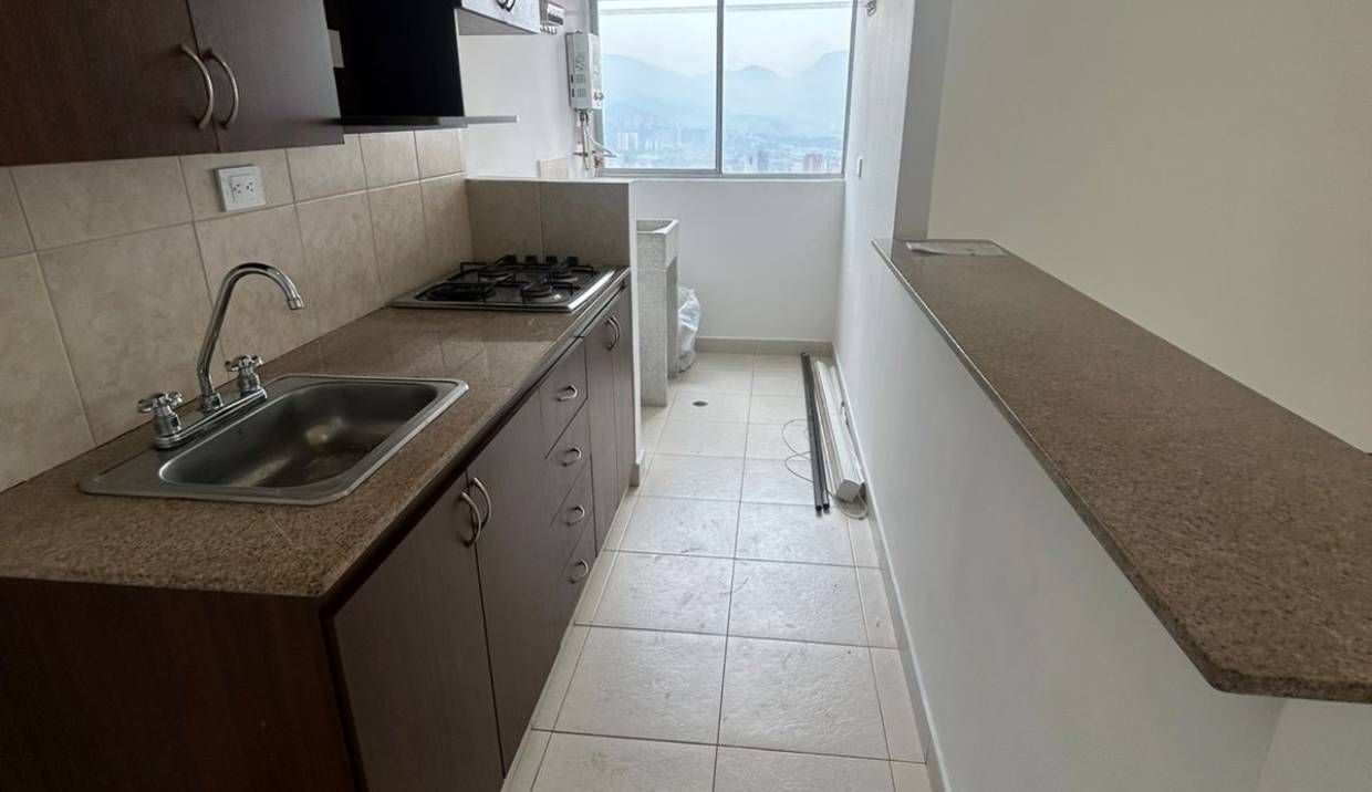 Apartamento en arriendo Antioquia Envigado Jardines 75 m2 Habitaciones 2 Baños 2 Garajes 0 Precio $3100000
